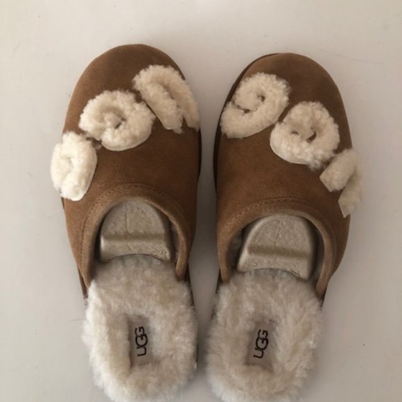 UGG Logo Scuff sheepskin slipper. NWT. 3D. Size: 10 - Picture 5 of 9